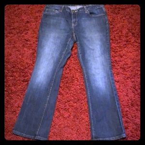 Jessica Simpson Rockin booty pants